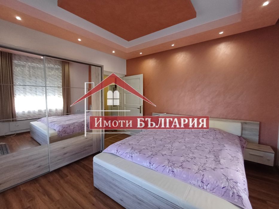 Продава се Къща в Карлово - 292 кв.м за 682 €/кв.м - Снимка #4
