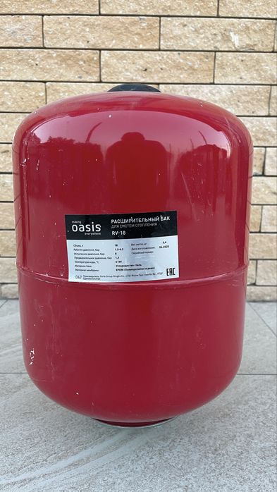 Расширительный бак Oasis 18л