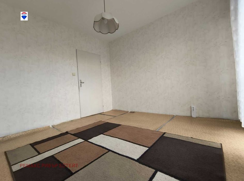 Продава се Тристаен апартамент в Русе, Здравец Север 2 - 79 кв.м за 1138 €/кв.м - Снимка #2