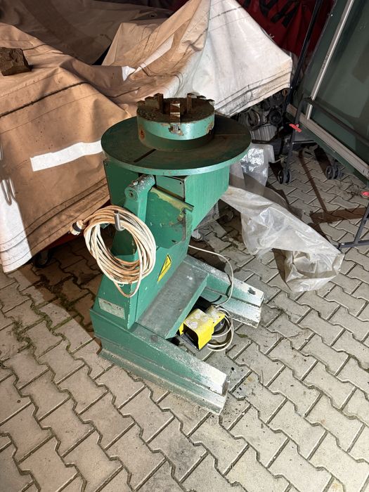 Aparat rotativ pentru sudarea teviilor cardanelor.