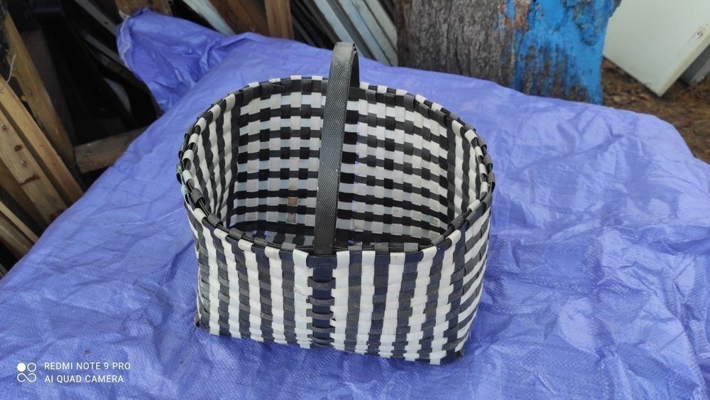 Плетёная корзина.