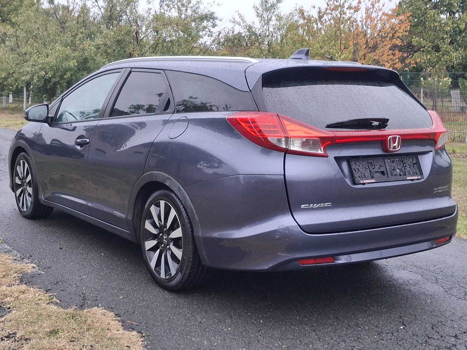 Honda Civic - 1.6 i-DTEC / LED / Scaune incalzite / Camera mers inapoi / Senzori F+S