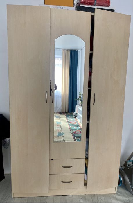 Продам шкаф срочно