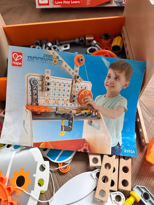 Hape Junior Inventor Discovery Scientific Workbench