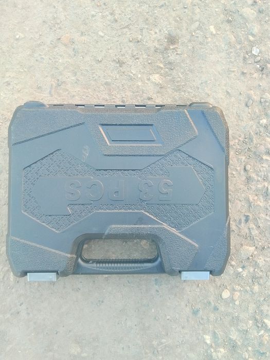 Продам набор ключей стоит