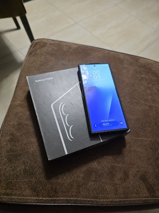 Samsung galaxy fold 7 256GB