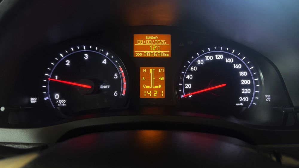 Toyota Avensis 2.2 D-4D 2014г
