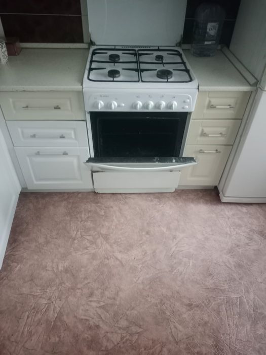 Продам газплиту Гефест