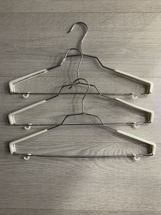Вешалки для одежды