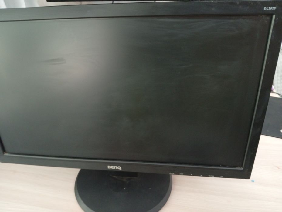 Монитор 19.5" BenQ DL2020 черный