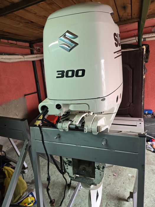 Motor barca Yamaha 300 CP Suzuki 300 CP