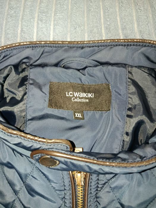 Куртка в хорошем состоянии.