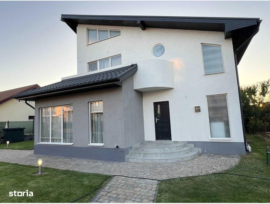 Casa 3 Dormitoare 175mp Panouri Solare Curte Amenajata