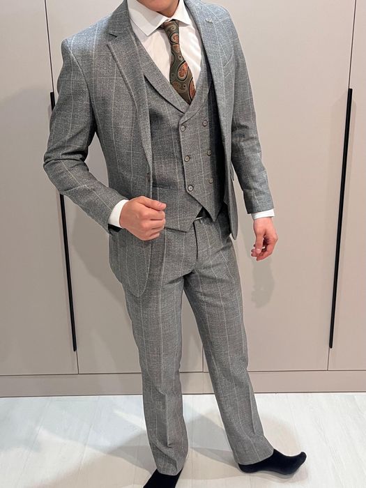 Продам костюм, тройка