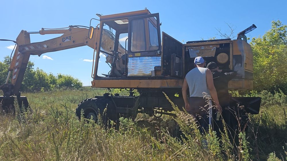 Продам экскаватор срочно