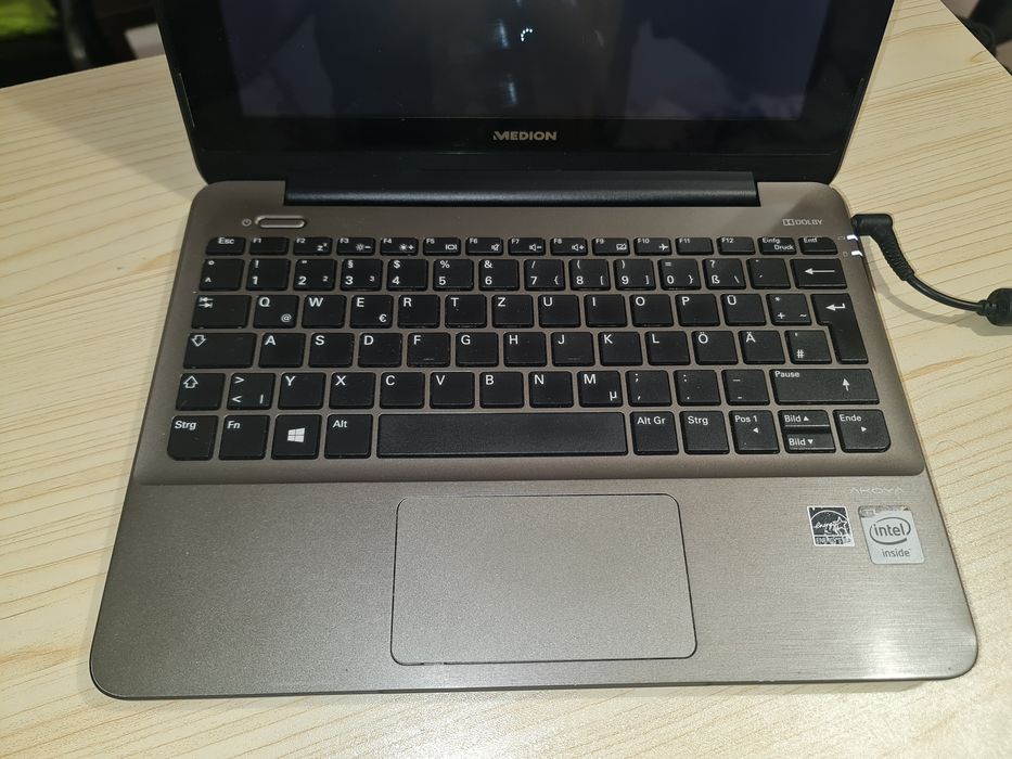 Laptop medion akoya touchscreen