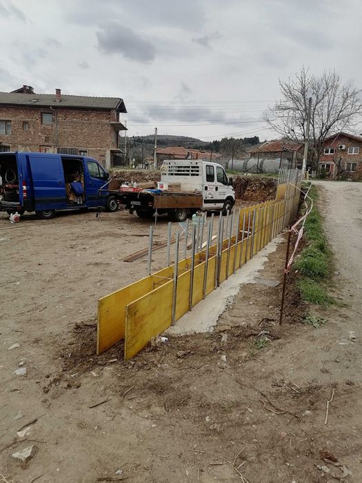 Строителни услуги, ограждане, фундаменти, полагане на паваж,ремонти