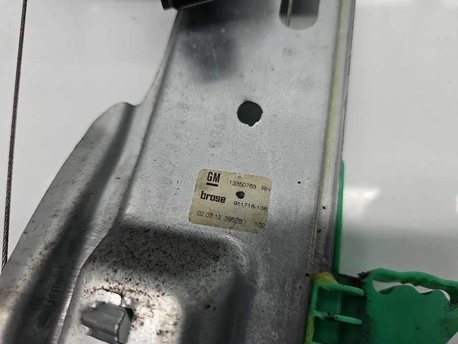 Macara manuala geam dreapta spate Opel Astra J [Fabr 2009-2015] 133507