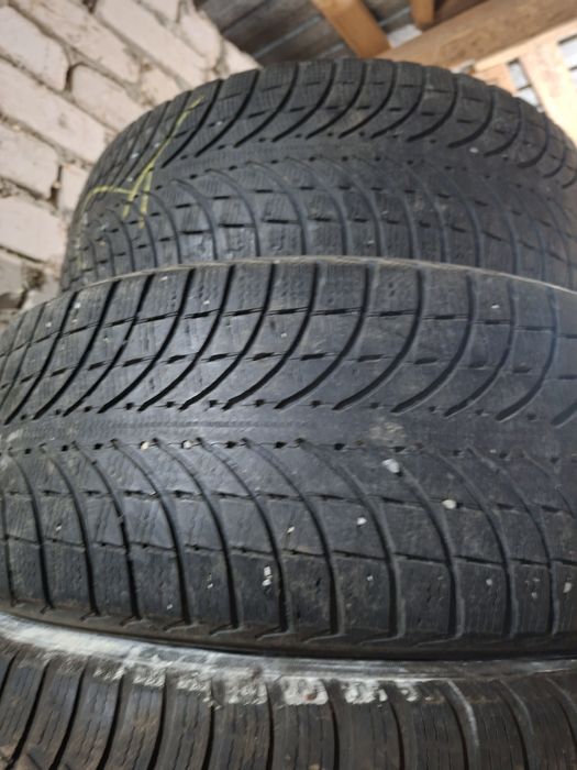 Продам шины 225/60/17