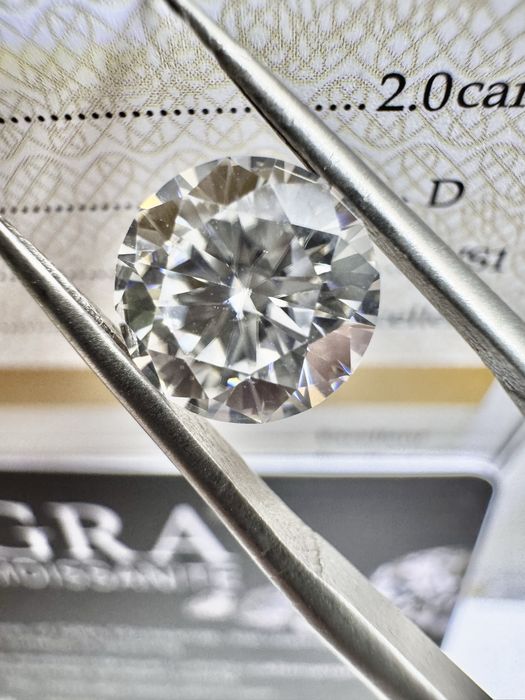 Диамант 2 карата , мойсанит за бижу и подарък