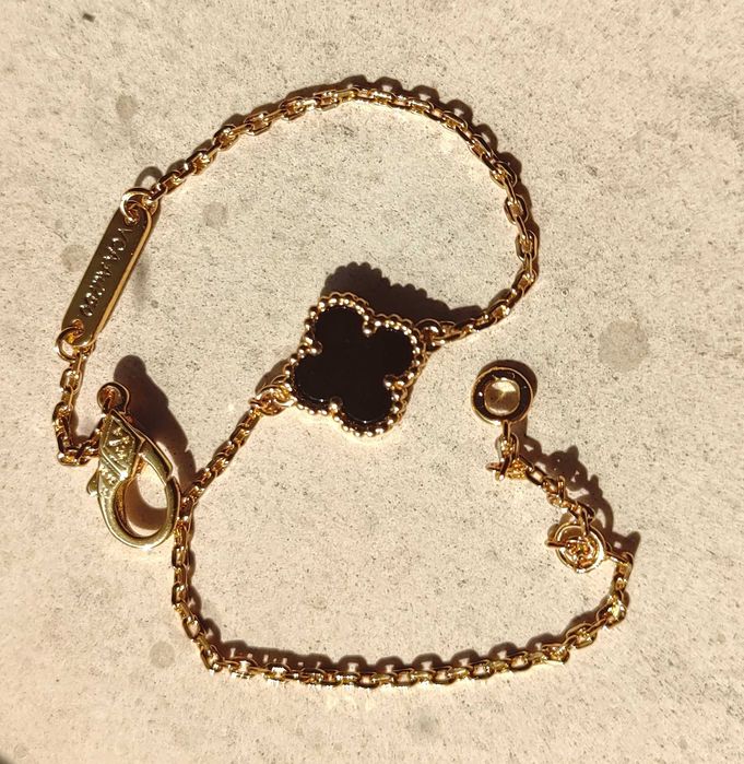 Гривна с малка детелина Van Cleef & Arpels VCA Sweet Alhambra bracelet