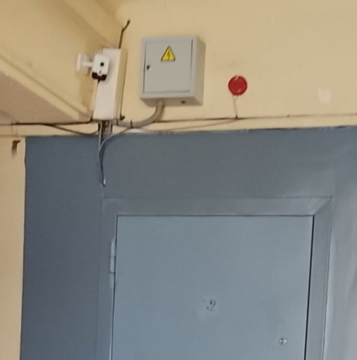 Продаю свои камеры видеонаблюдение 3 штуки и монитор Hikvision