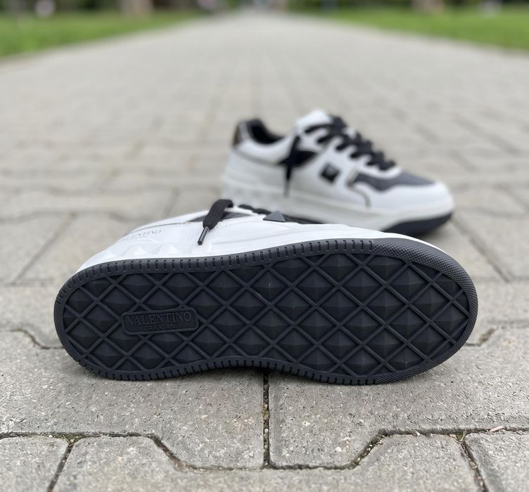 Adidasi Valentino Garavani Negru Alb Full Box