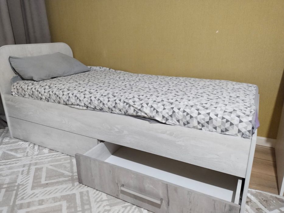 Продам детскую кровать