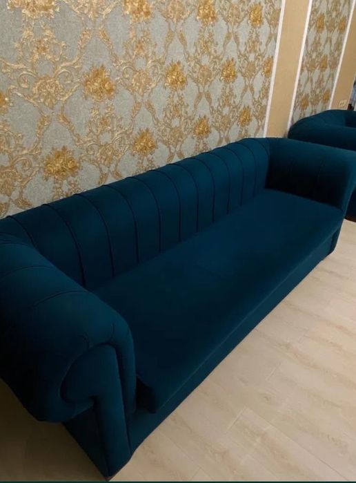 Продам диван с креслами