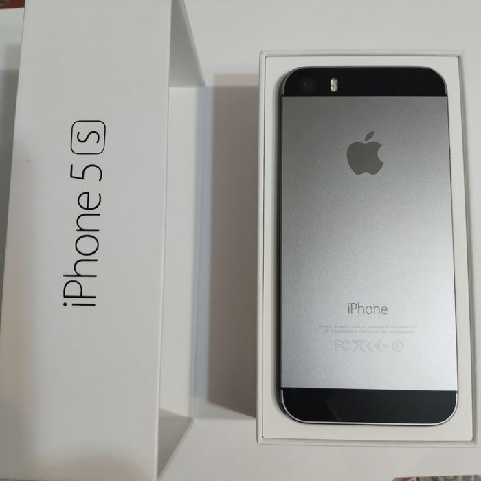 iPhone 5S б/у в отличном состоянии