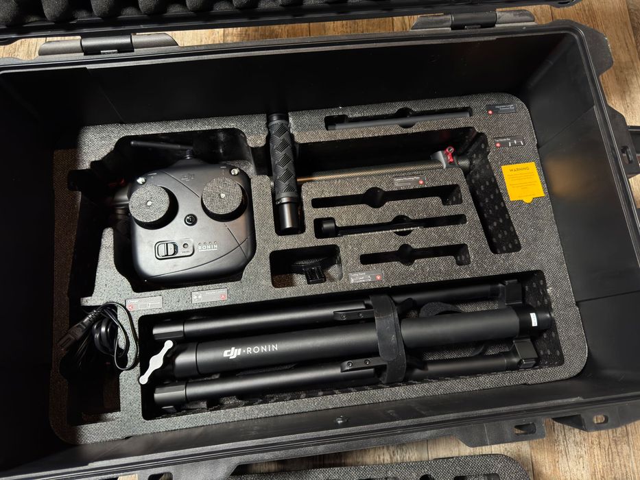 DJI Ronin DJI Ronin-M – Gimbal profesional pe 3 axe, aproape nou.