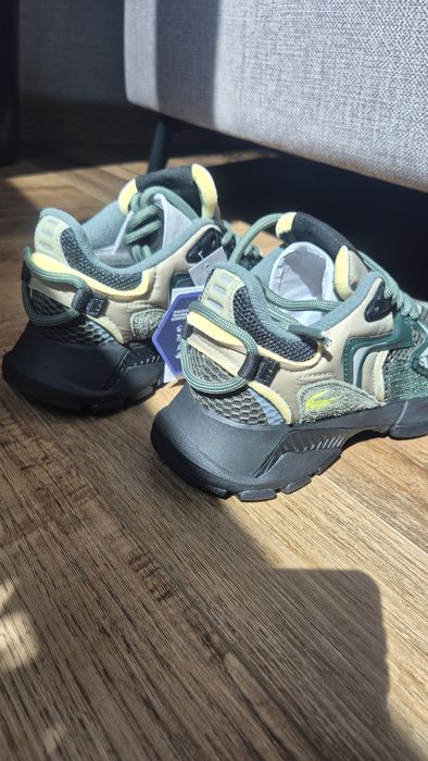 Новые кроссовки Lacoste