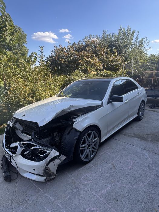 Vand mercdes benz clasa e, porneste,