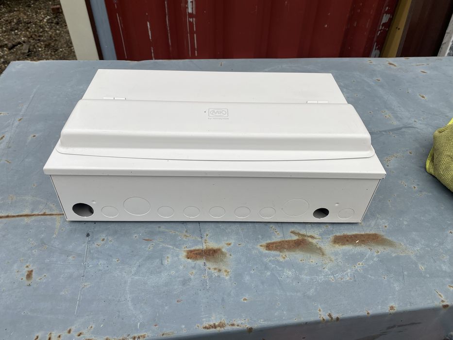 Dablou de siguranta electric de metal cu zece esiri