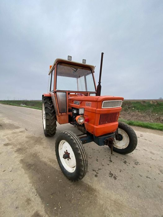 Vând tractor fiat 640