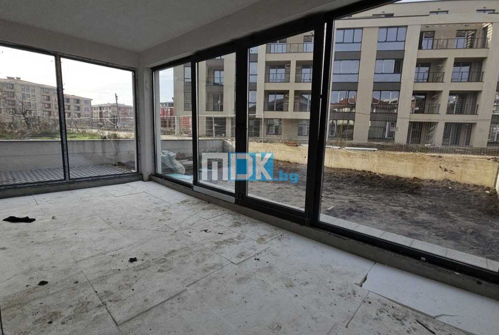 Двуетажна къща с 3 спални