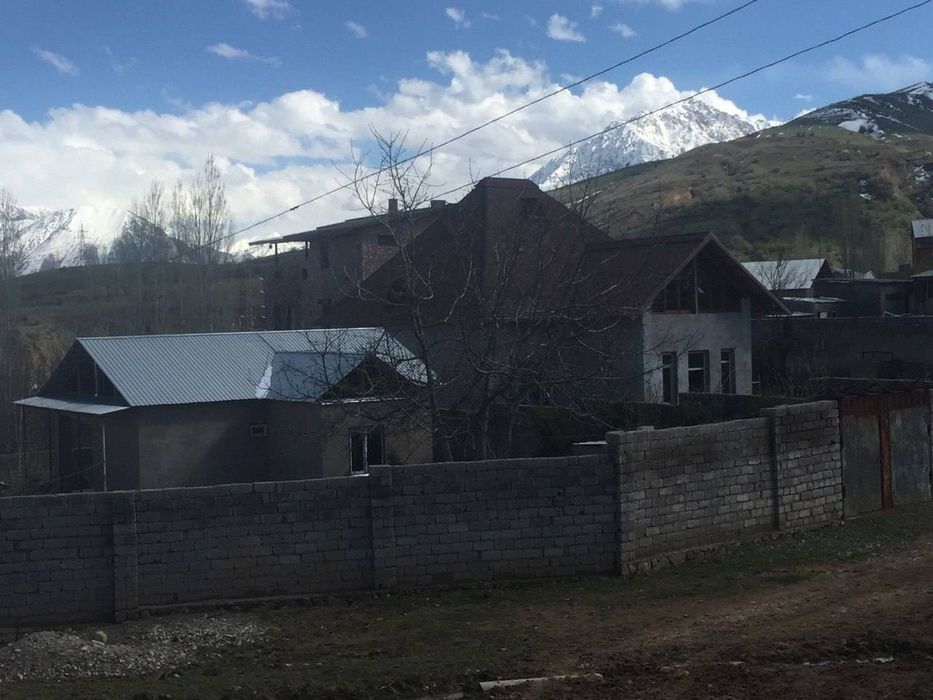 Продаю ДАЧУ на Чарвак посёлок Юбилейный