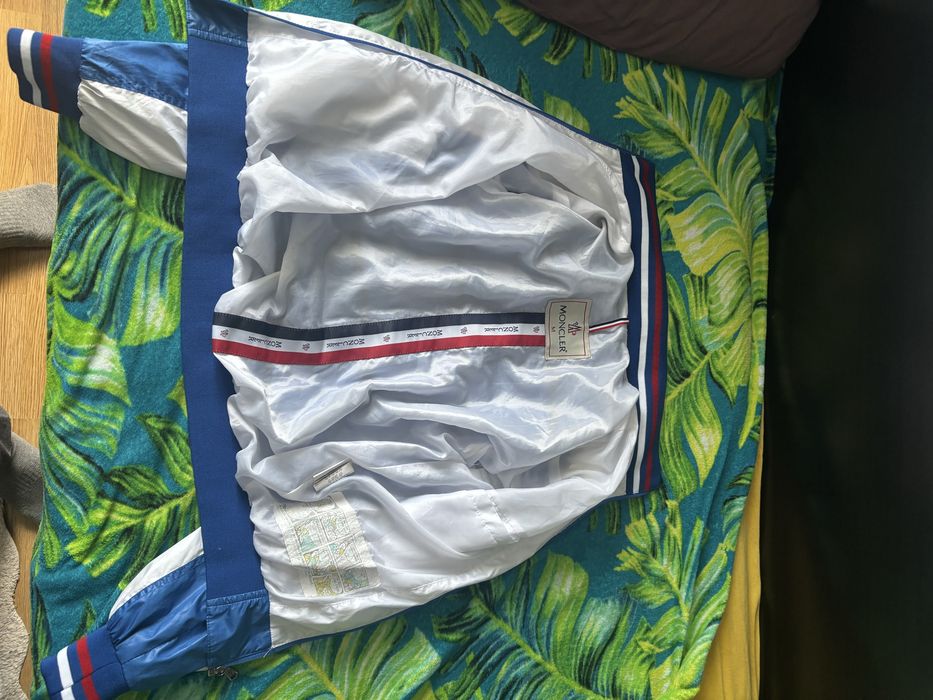 Vand jacheta Moncler
