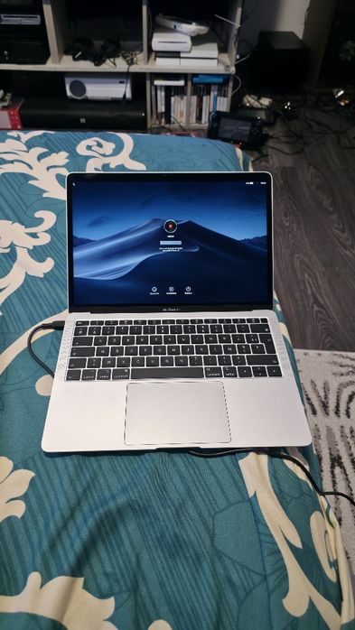 Mackbook air retina model A1534
