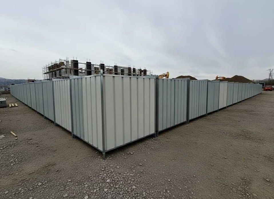 Мобилни огради за строежи. Строителни огради.