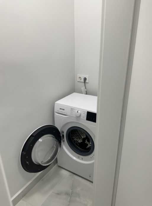 Дава се под наем Тристаен апартамент в София, Изток - 107 кв.м за 700 € - Снимка #5