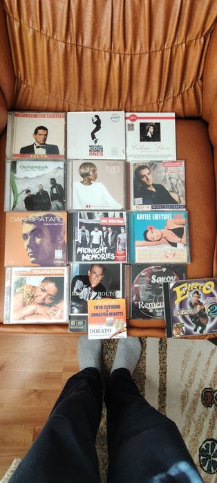 Cd-uri cu muzica de diferite genuri si  cd-uri de colectie