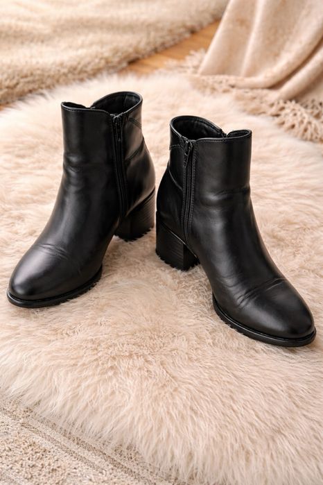Черни дамски боти естествена кожа