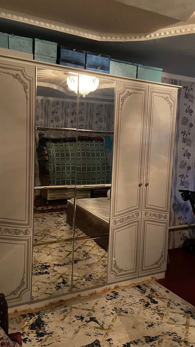 Щифонер, камод, диван с матрасом