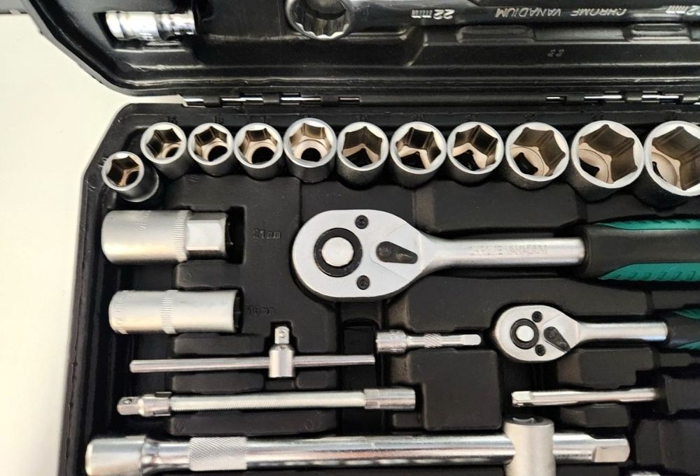 Набор автомобилиста 82 ( предмета)