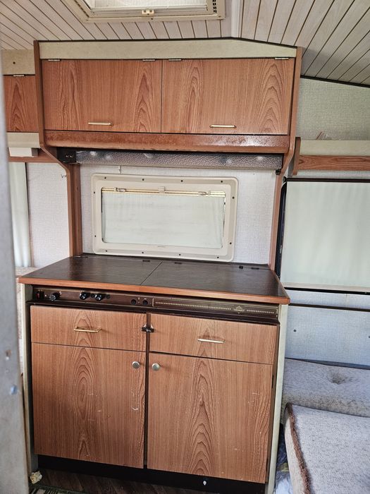 Каравана Hobby къмпинг Смокиня