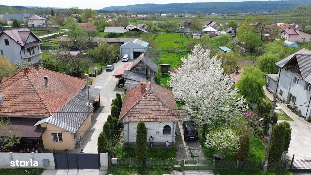 Casa Stalpeni, la asfalt, cu gaze, garaj, anexa, 3 camere, mobilata