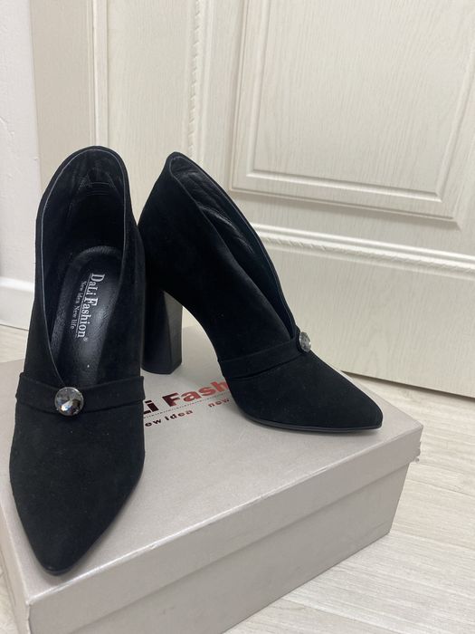 Продам новые туфли