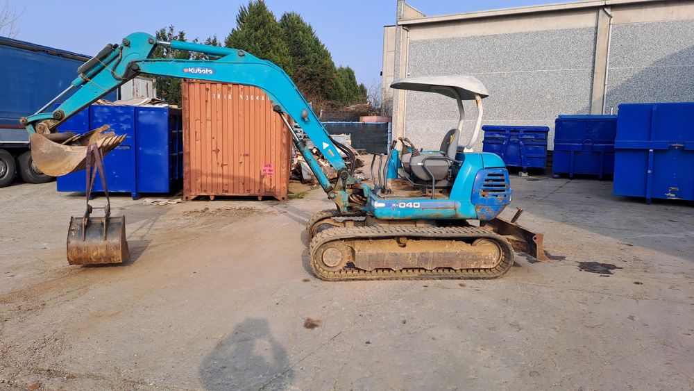 Excavator  4 tone