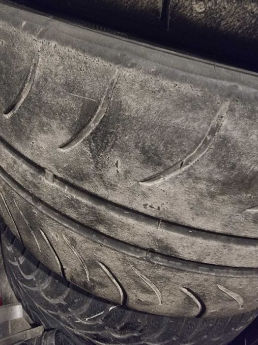 Полу сликове Zestino 275/35/18 TW240